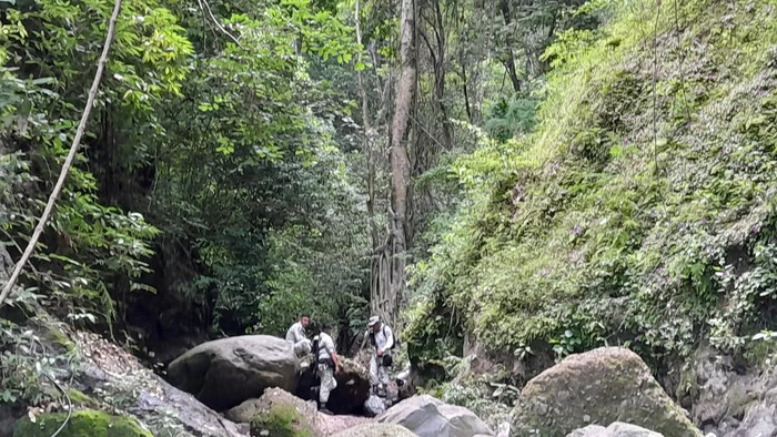 Fosa en viejo basurero de La Parotita en Tacámbaro, explorada al 35%