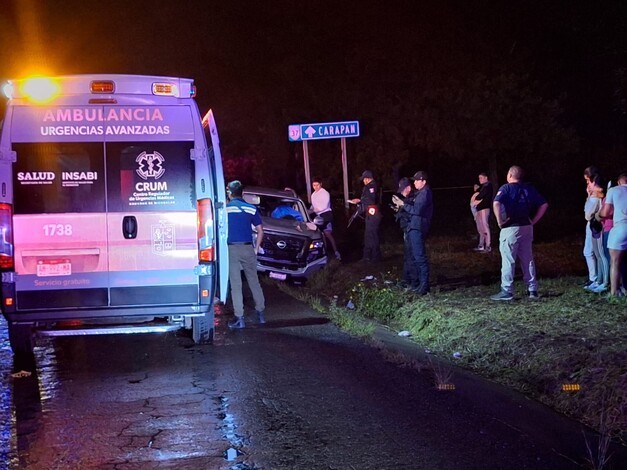 #Foto | Durante intento de robo balean a familia a bordo de su camioneta, en Uruapan; un muerto