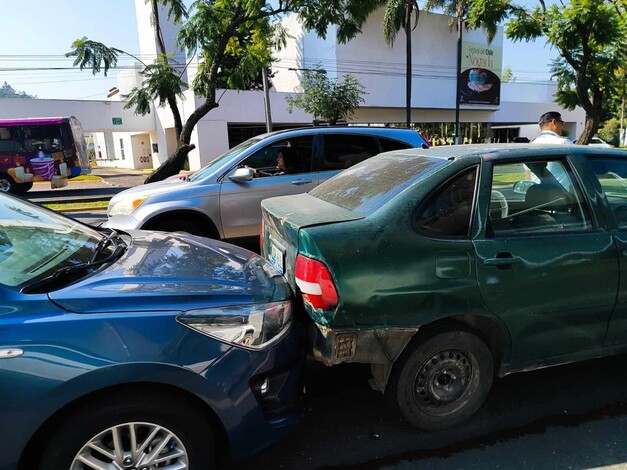 #Foto | Se registran 3 accidentes de tránsito en la Av. Camelinas de Morelia