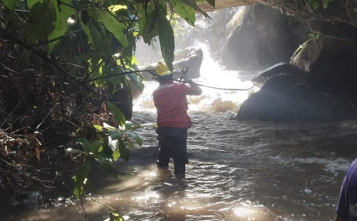 #Fotos | Hombre desaparece tras ser arrastrado por la corriente de río en Zitácuaro 