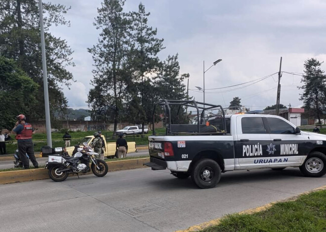 #Fotos | Motosicarios matan a conductor de camioneta, en el Boulevard Industrial 