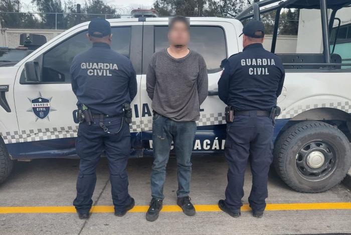 Frustran intento de extors10n y detienen a un hombre armad0