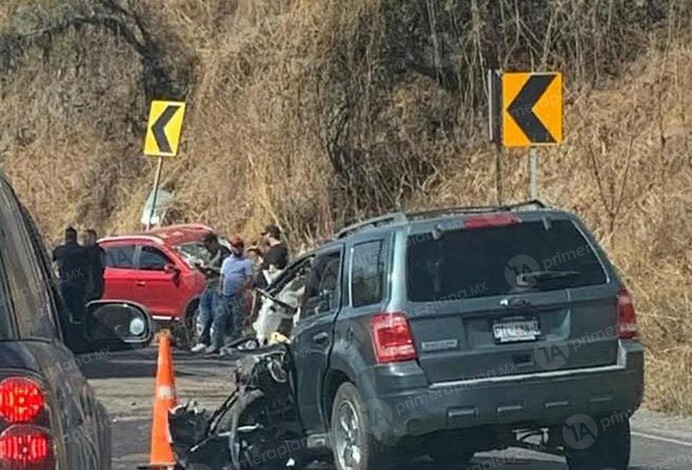 Fuerte choque en carretera de La Piedad deja un muerto y un lesionado