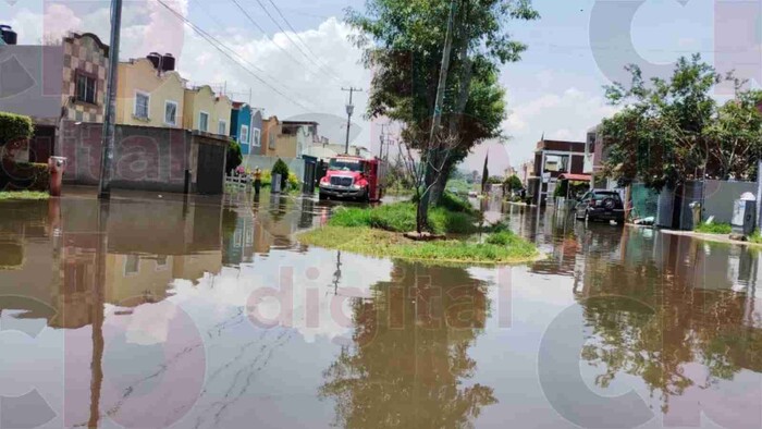 Fuertes lluvias provocan inundaciones en Hacienda Tiníjaro y Benito Juárez