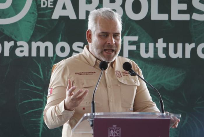 Funcionarios que apoyen a aspirantes de Morena podrían ser removidos: Bedolla