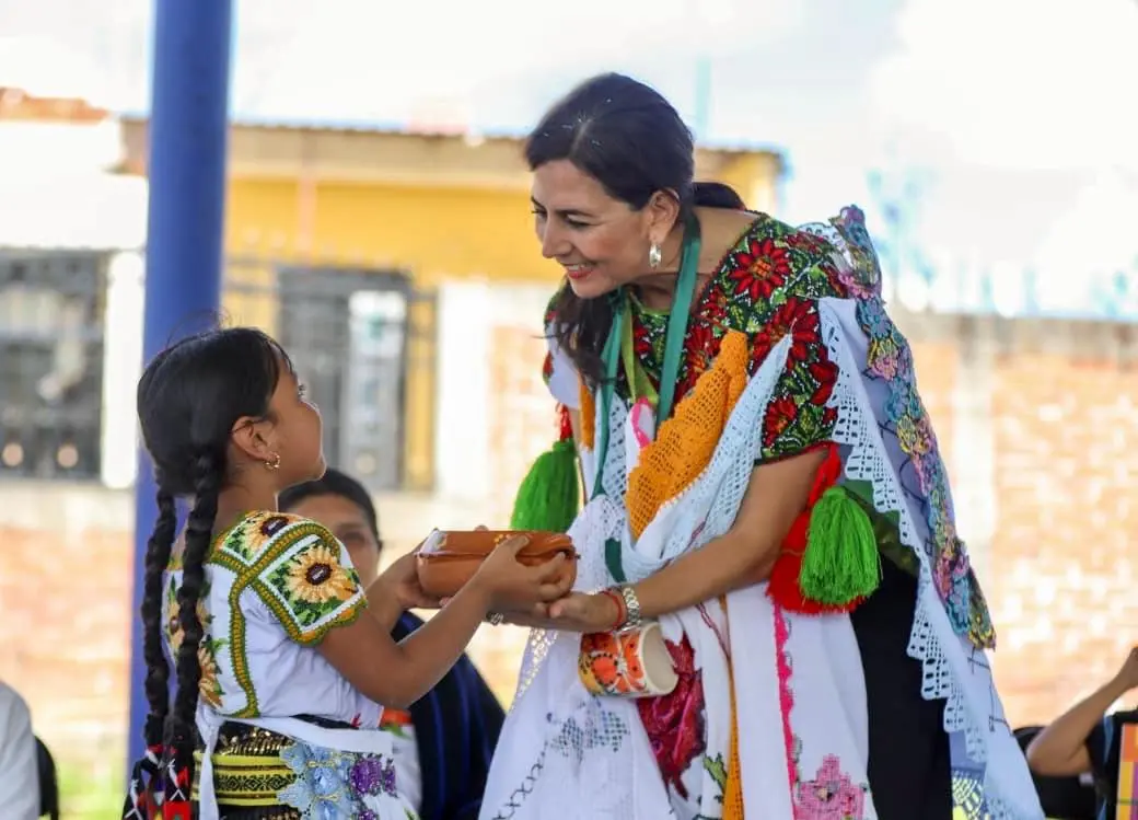 Gabriela Molina impulsa cultura de la paz en Michoacán