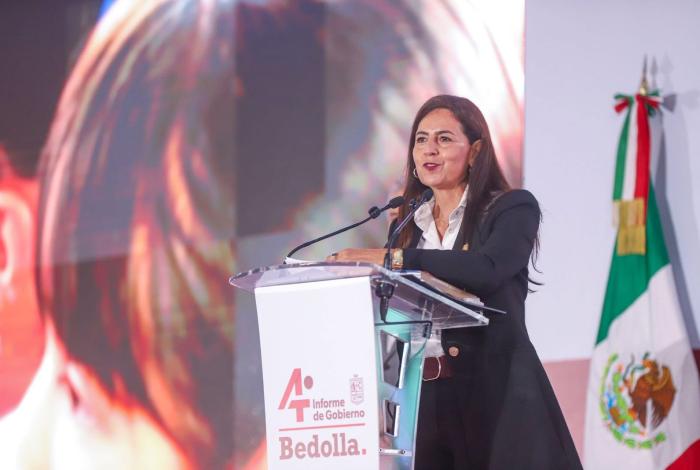 Gabriela Molina, ‘la mujer maravilla de la educación’, afirma el gobernador