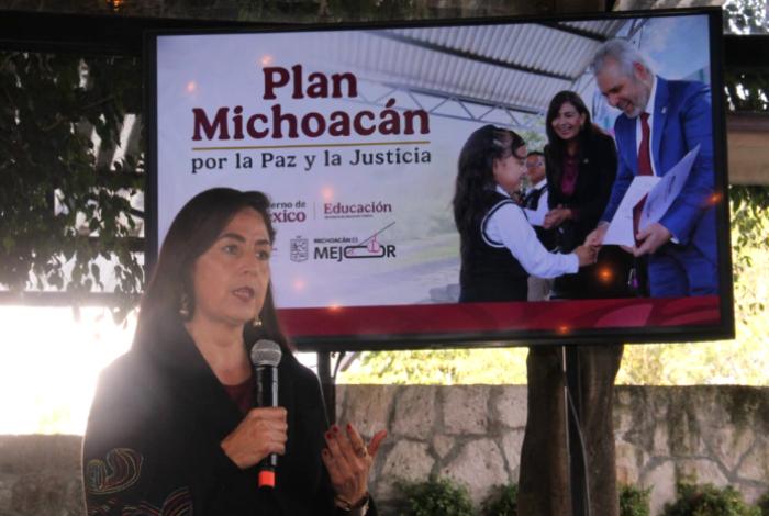 Gaby Molina presenta corte con récord histórico en inversión, becas y cobertura educativa en Michoacán
