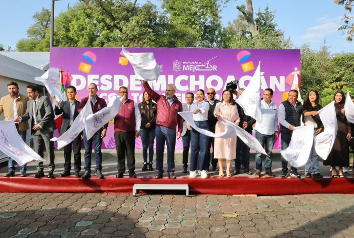 #Galería | Bedolla da banderazo de salida a 55 toneladas de ayuda para estados afectados por lluvias