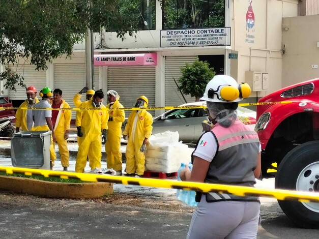 #Galería | Fuga de químico en planta refresquera de Calzada La Huerta moviliza a bomberos y policías