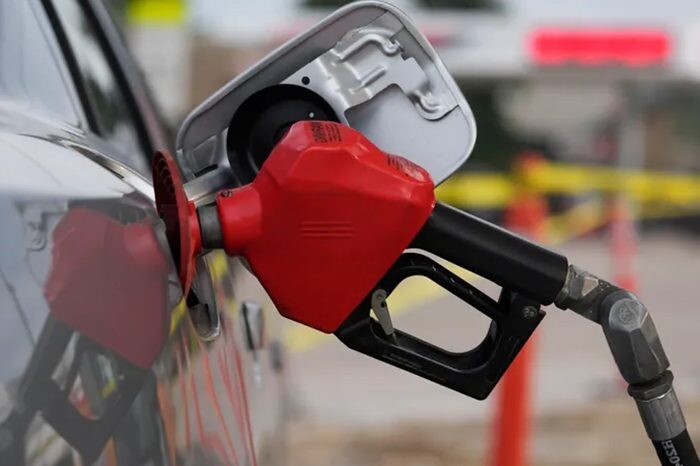 Gasolina, cigarros y refrescos subirán de precio en 2025; este será el aumento