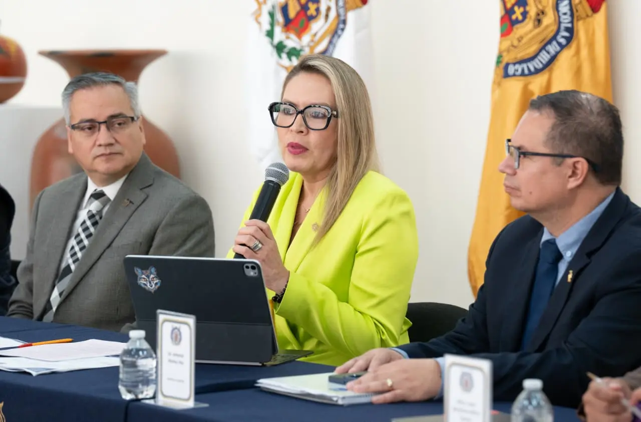 Gestión de Yarabí Ávila establece ruta para fortalecer la Editorial de la Universidad Michoacana