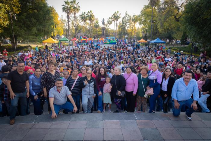 Giulianna Bugarini refrenda su compromiso de seguir impulsando acciones en favor de la niñez y las familias