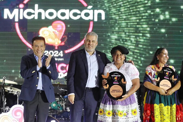 Gobernador Bedolla agradece a revista por premios “Lo Mejor de Michoacán”