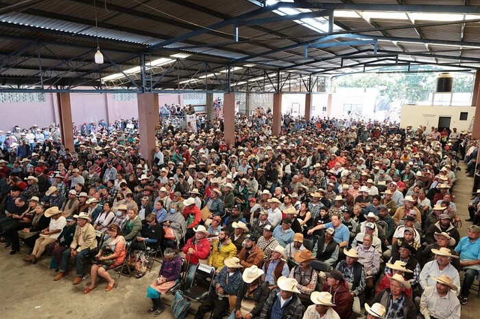 Gobierno de Alfonso Martínez apoya al sector Ganadero