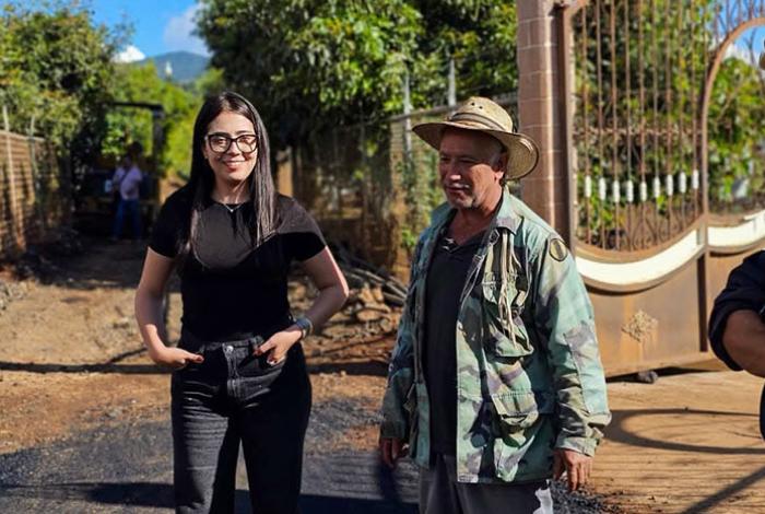 Gobierno de Ario que preside Yohana Mendoza dinamiza el desarrollo de obra pública