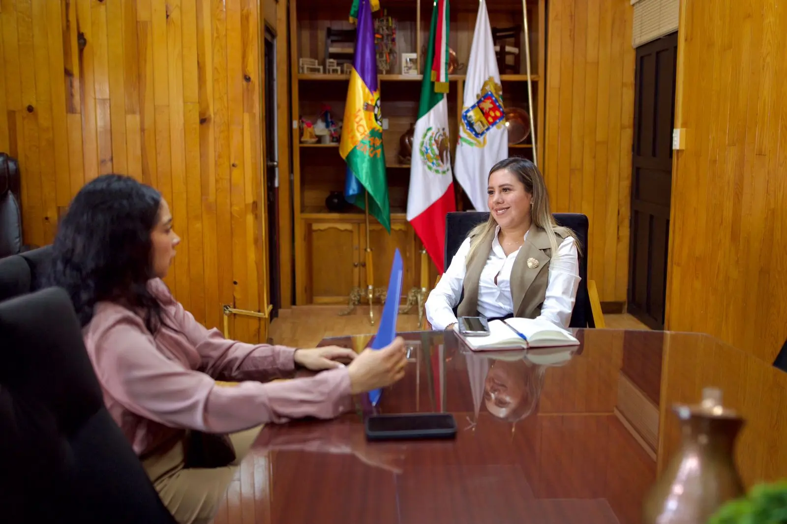 Gobierno de Dayana Pérez Mendoza firma convenio para descuentos y estudios gratuitos en salud