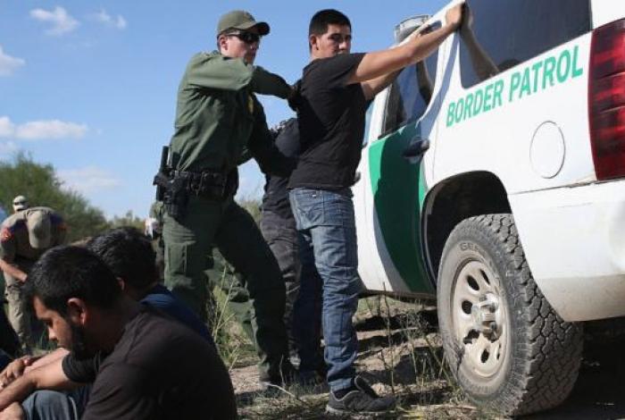 Gobierno de EE.UU., revoca Visas y sanciona a coyotes que ingresan migrantes ilegales a ese país