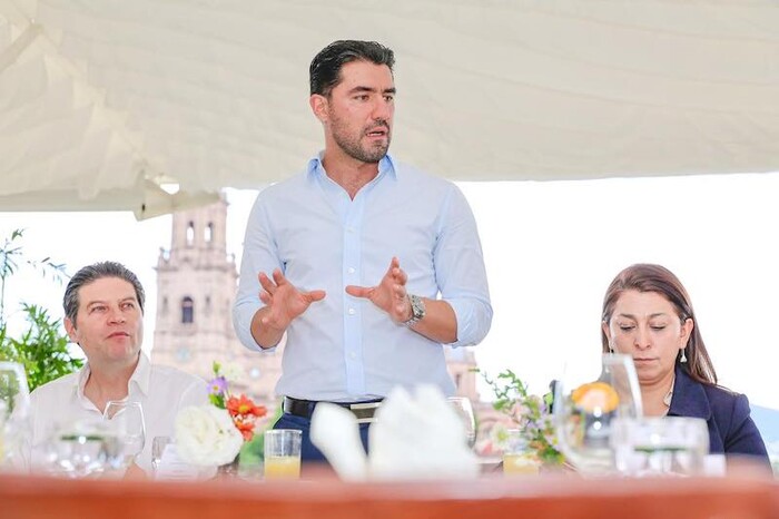 Gobierno de Michoacán condiciona a municipios recursos para seguridad: Manuel Gálvez