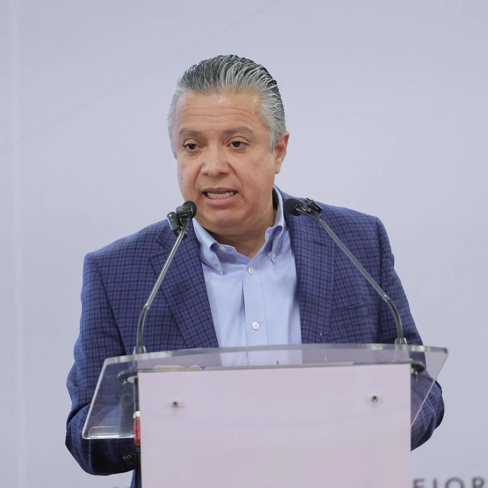 Gobierno de Michoacán cumple con pago puntual de aguinaldos y prestaciones a empleados: Luis Navarro