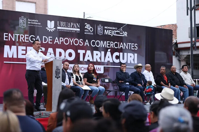 Gobierno de Michoacán entrega 2.4 mdp en apoyo a locatarios del Mercado Tariacuri