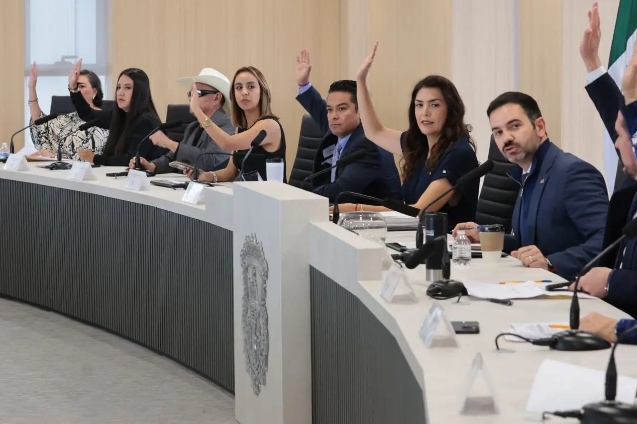 Gobierno de Morelia aprueba Presea Amalia Solórzano Bravo a Verónica Villaseñor