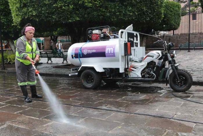 Gobierno de Morelia pone en operación moto pipas para el mantenimiento de espacios públicos