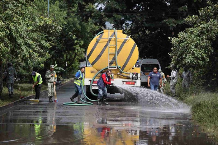 Gobierno de Morelia realiza limpieza integral en colonias afectadas por desfogue de Conagua