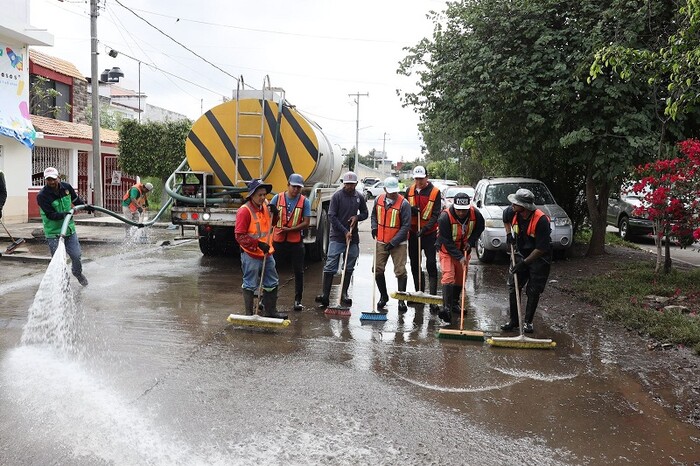 Gobierno de Morelia realiza limpieza integral en colonias afectadas por desfogue de Conagua