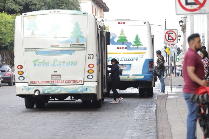 Gobierno estatal analiza con transportistas la vía para renovar unidades  Uruapan