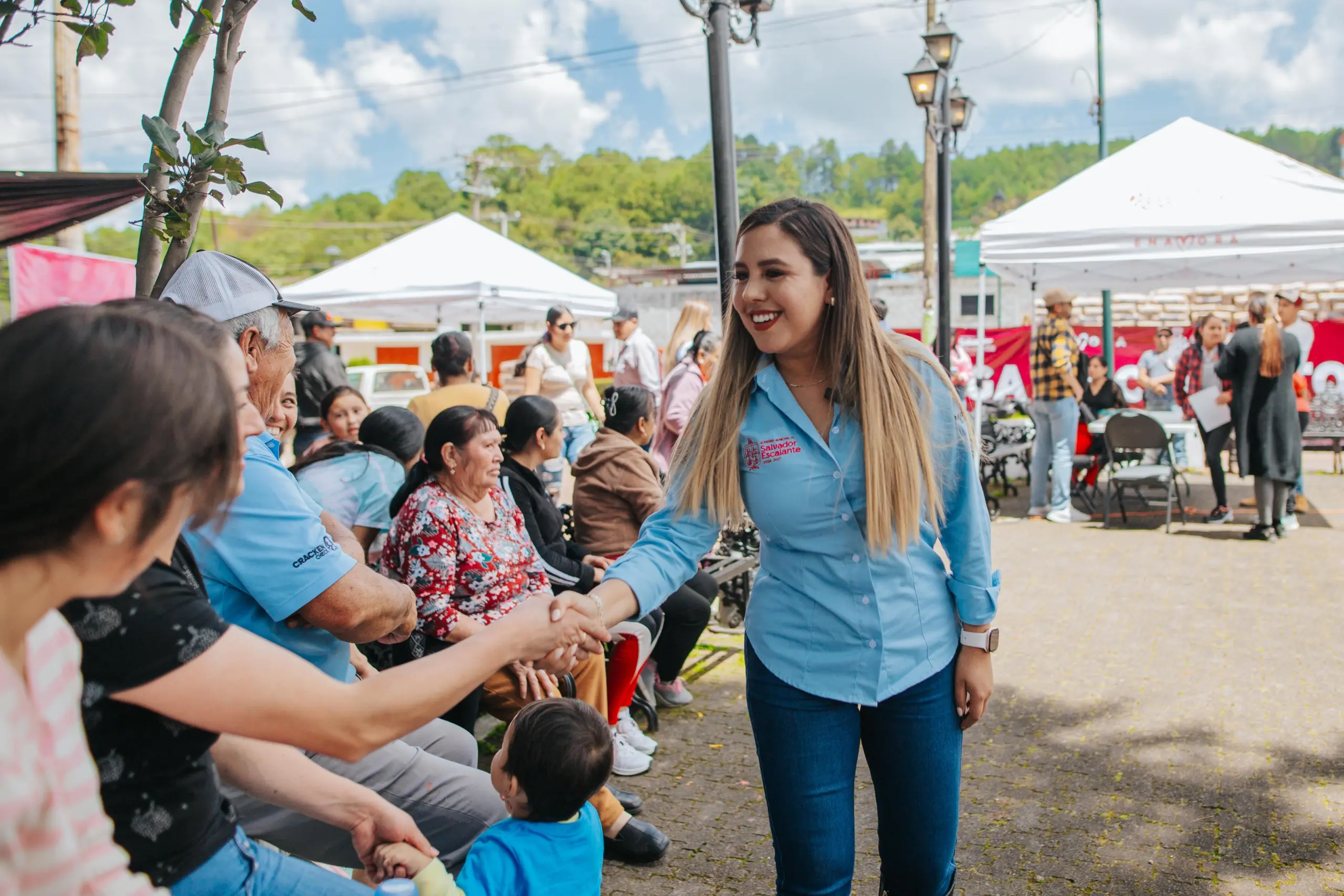 Gobierno Municipal fortalece el programa “Vivienda Digna” con entrega de cemento a familias de Salvador Escalante