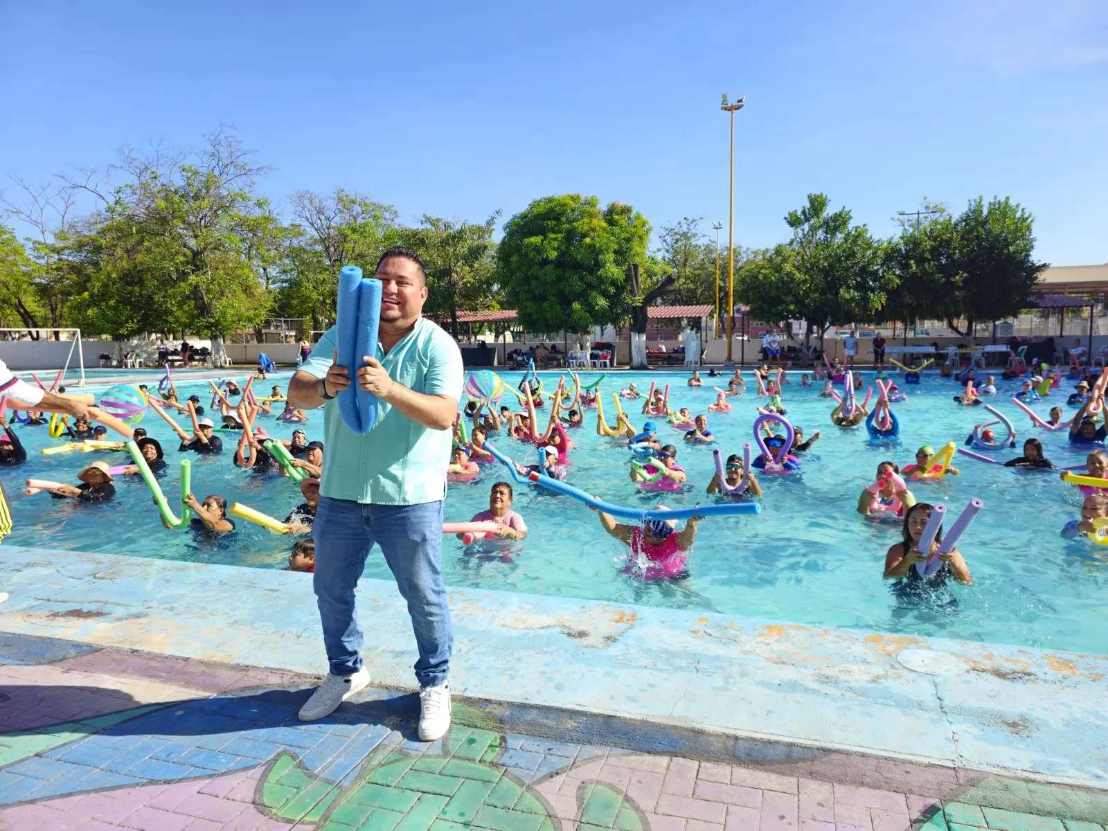 Gobierno Municipal Promueve Mega Clase y Convivencia “Aquafitness”