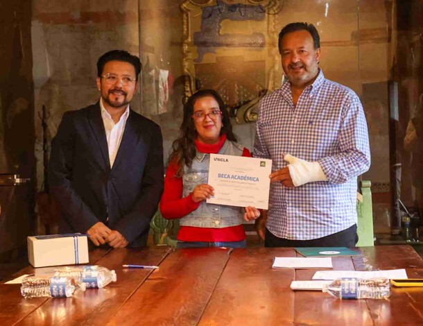 Gobierno municipal y la Unicla, firman convenio de colaboración para otorgar becas educativas