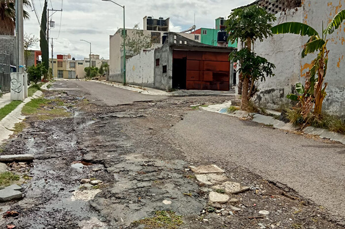 Gobiernos municipales van y vienen y vecinos de Misión del Valle lamentan vivir en el olvido