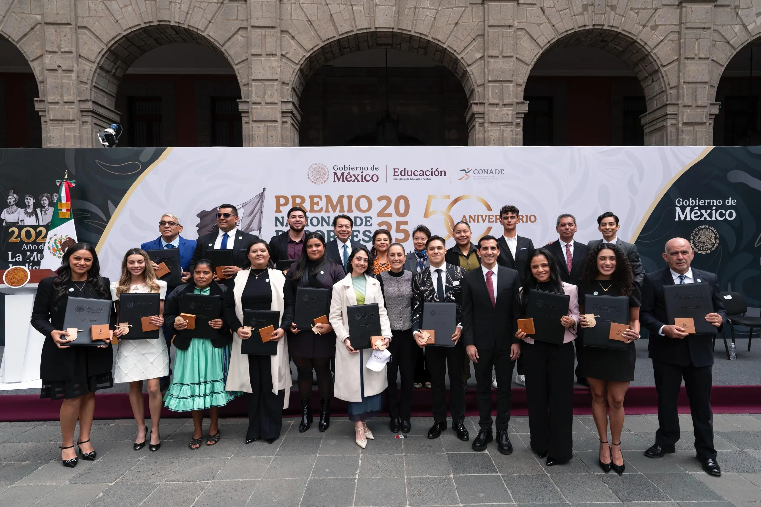 GRACIAS POR LA ALEGRÍA QUE LE DAN AL PUEBLO DE MÉXICO: PRESIDENTA CLAUDIA SHEINBAUM ENTREGA PREMIO NACIONAL DE DEPORTES 2025