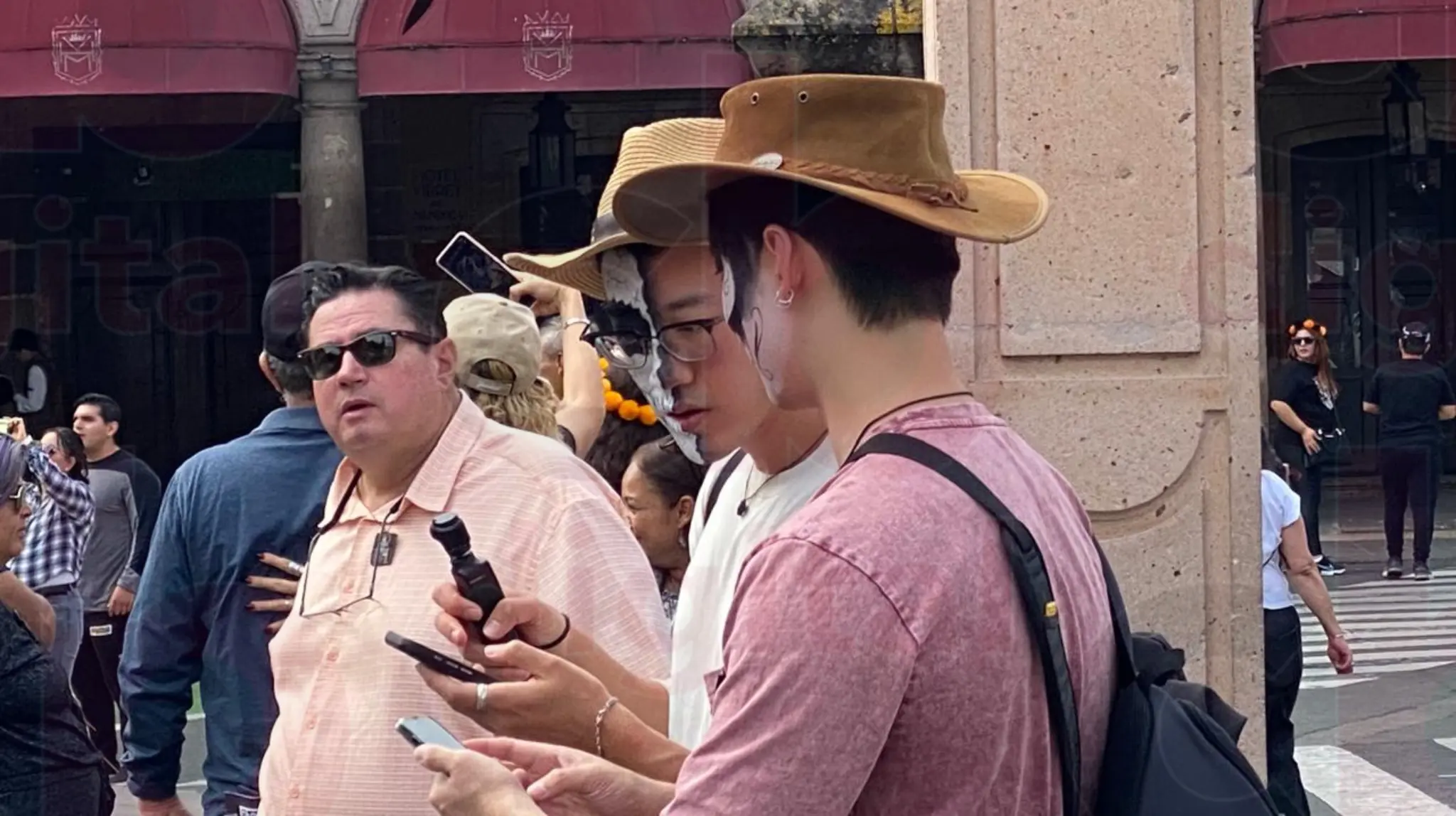 Gran afluencia de turismo extranjero llega al centro de Morelia