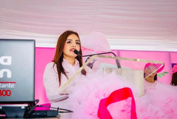 Grecia Quiroz, esposa de Carlos Manzo se reúne con Claudia Sheinbaum en Palacio Nacional