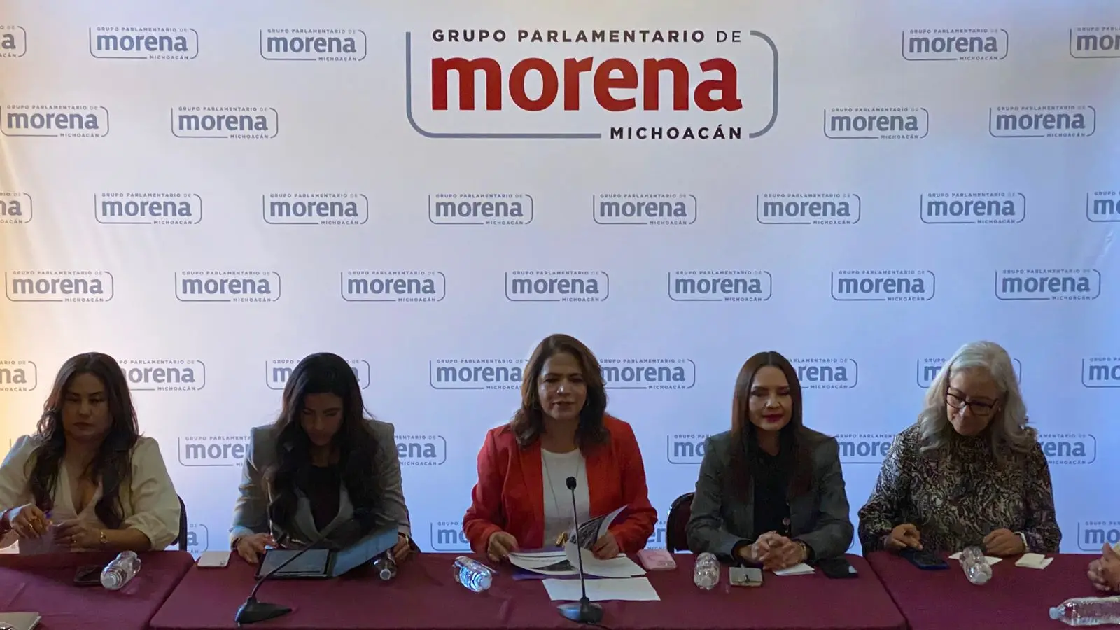 Grupo Parlamentario de Morena presume 210 iniciativas