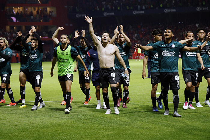 Guadalajara deja en el camino a Toluca y se matricula en las semifinales