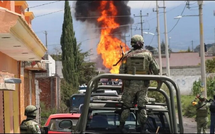 Guanajuato: Usan coche bomba para atacar a policías en Acámbaro