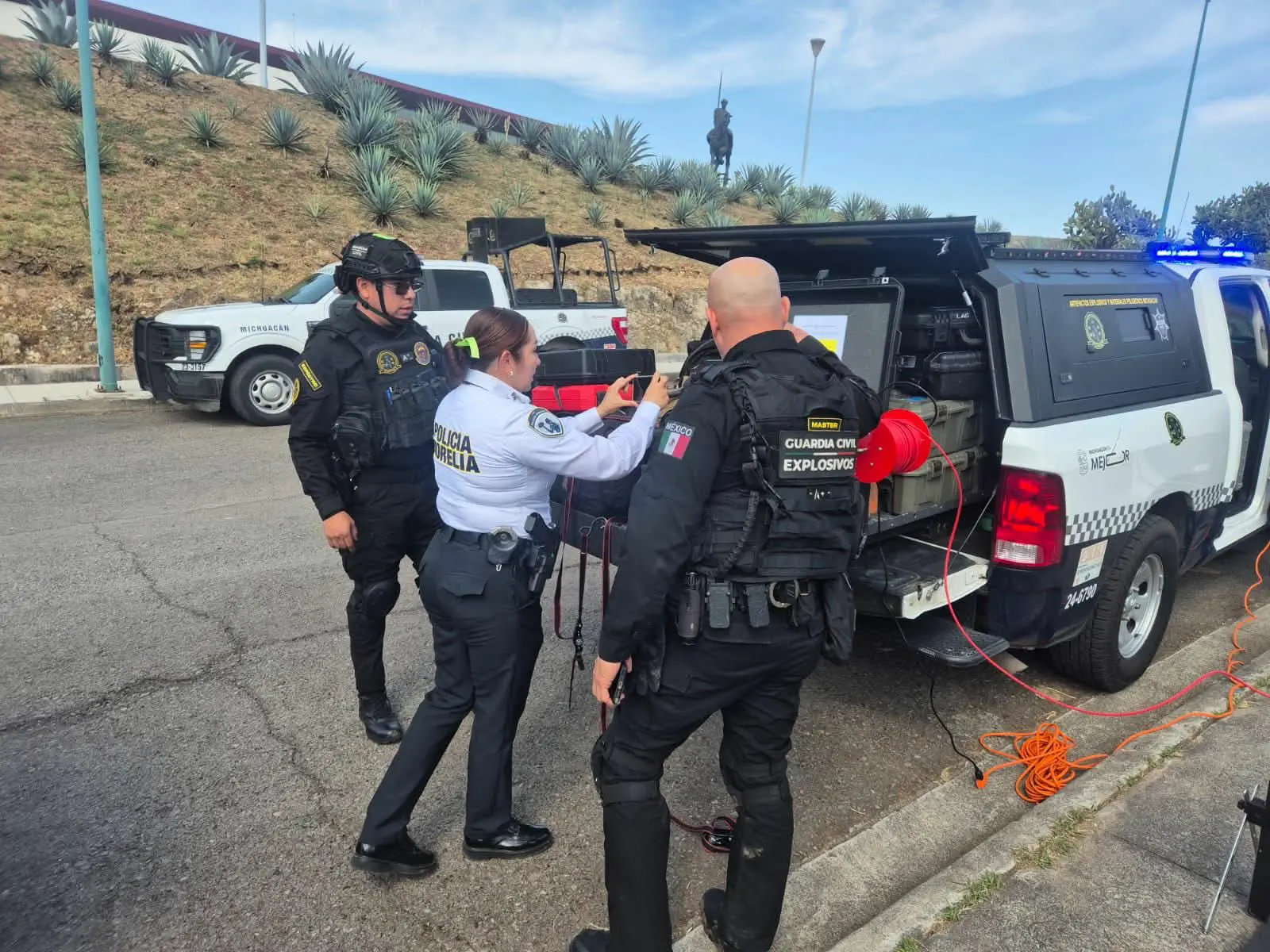 Guardia Civil neutraliza granada de gas, fue localizada en excavación por construcción