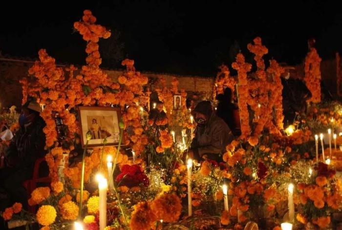 Guía esencial para disfrutar la Noche de Muertos en Pátzcuaro y Tzintzuntzan: Secum