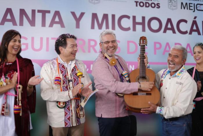 Guitarras de Paracho, instrumentos de paz que reconstruyen el tejido social: Bedolla