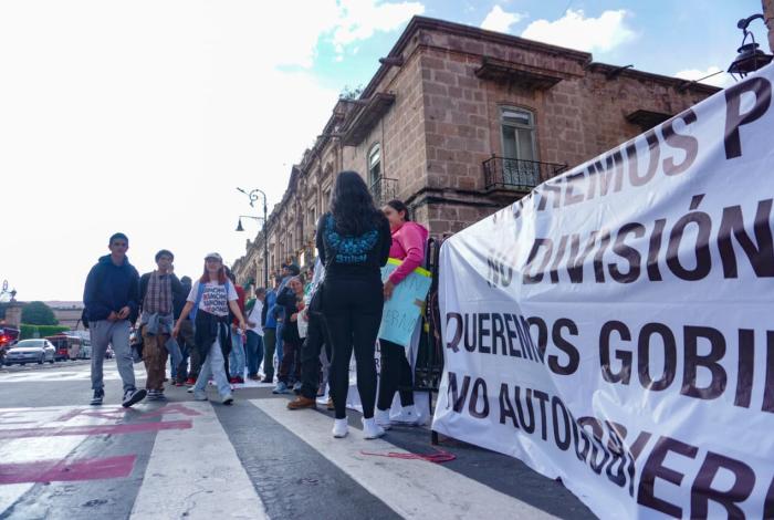 Habitantes de Turirán se manifestaron frente a Palacio de Gobierno