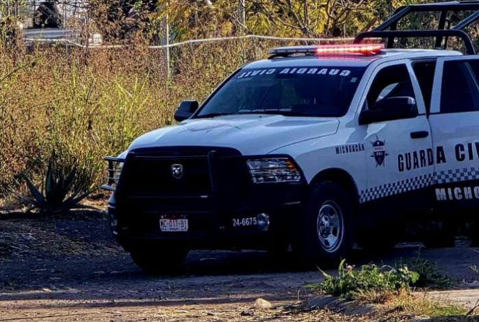 Hallan a 2 hombres ejecutados en la carretera Tangancícuaro-Patámban