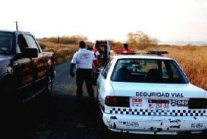 Hallan a peatón muerto en la carretera Huetamo-Tziritzícuaro