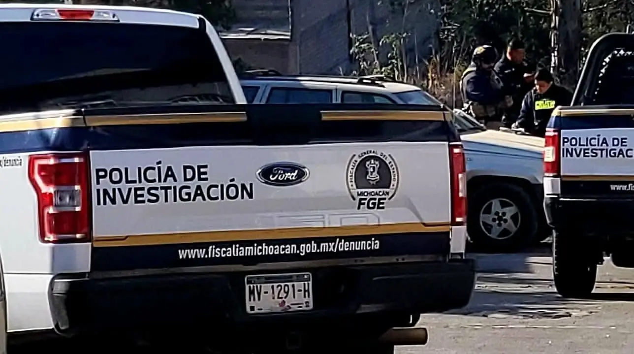 Hallan persona en cobijada atrás del Estadio Morelos