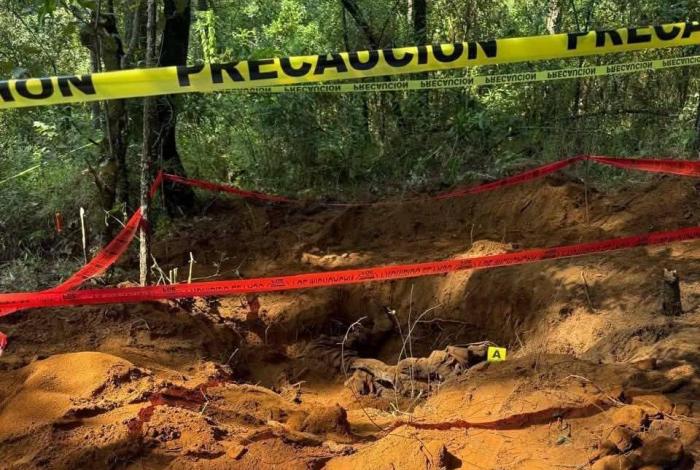 Hallan una quinta osamenta en fosa clandestina, en predio del Diputado Carlos Bautista Tafolla