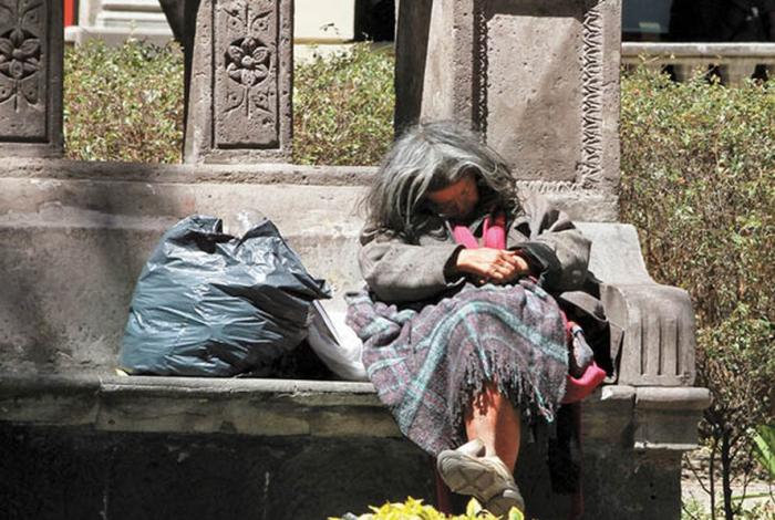 Hasta 40 personas, en situación de calle en el Centro Histórico