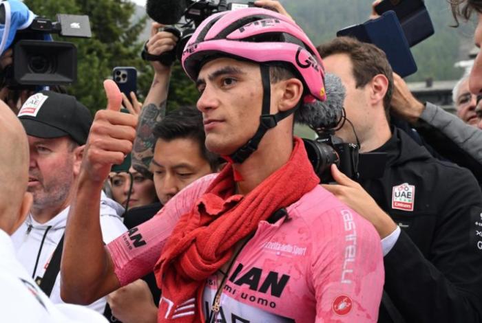 Hazaña histórica de Simon Yates; el juvenil mexicano Del Toro también hace historia en el Giro de Italia